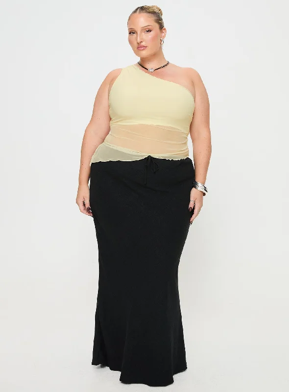 Gilda Asymmetric Top Cream Curve